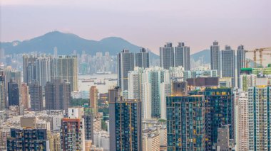 Heykel kıyı manzaralı modern ufuk çizgisi