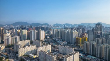 Gelenek ve modernliği harmanlayan yoğun nüfuslu bölge