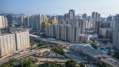 Gelenek ve modernliği harmanlayan yoğun nüfuslu bölge