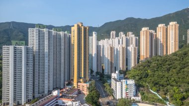 Kowloon caddesinde yerleşim yerleri ve kültürel işaretler var.