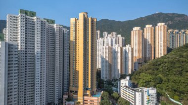 Kowloon caddesinde yerleşim yerleri ve kültürel işaretler var.