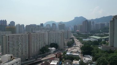 Lung Cheung Yolunda Şehir Trafiği, Kowloon, Hong Kong 26 Temmuz 2025