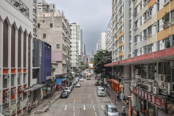 Sham Shui Po 'da tarihi şehir sokak manzarası