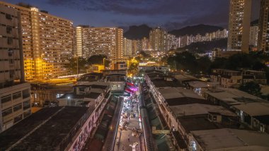 Kam Chi Yolu 'ndaki hareketli Islak Pazar