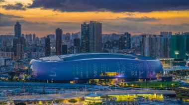 Alacakaranlık vakti Kai Tak Stadyumu 'nun havasını bozuyor
