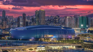 Alacakaranlık vakti Kai Tak Stadyumu 'nun havasını bozuyor