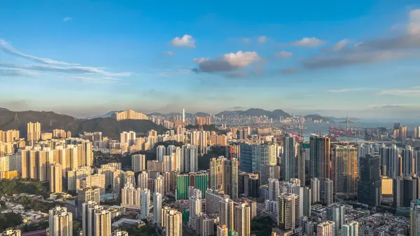 Tsuen Wan, Kwai Tsing 'in sanayi ve yerleşim alanları