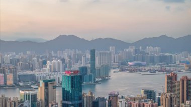 Liman manzarası ve kültürü olan canlı kentsel bölge