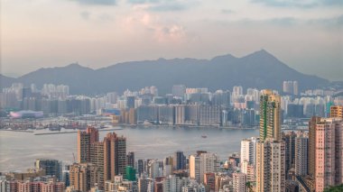 Liman manzarası ve kültürü olan canlı kentsel bölge