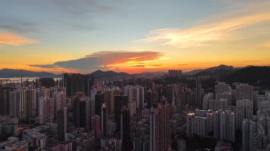 Cheung Sha Wan 22 Ağustos 2025 'te endüstriyel ve mesken karışımı.