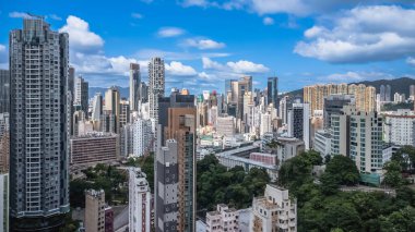 Wan Chai bölgesinde geleneksel Hong Kong mimarisi
