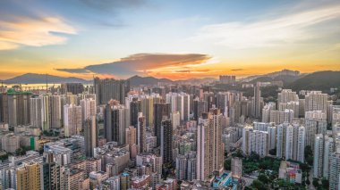 Cheung Sha Wan Bölgesindeki Şehir Hayatı ve Mimarlığı