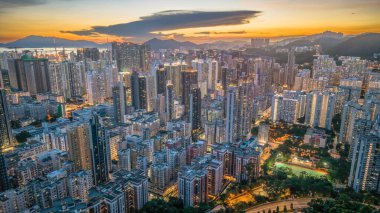 Cheung Sha Wan Bölgesindeki Şehir Hayatı ve Mimarlığı