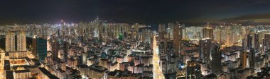Sham Shui Po bölgesinde geleneksel Hong Kong mimarisi