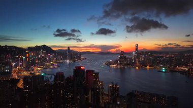 Iconic Victoria Harbour Skyline, Hong Kong Alacakaranlık, 31 Ağustos 2025