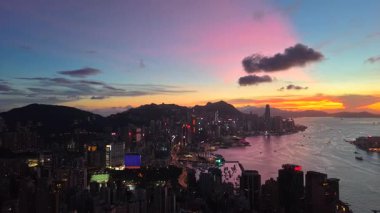 Iconic Victoria Harbour Skyline, Hong Kong Alacakaranlık, 31 Ağustos 2025