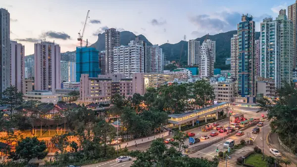 Kültürel işaretler ve yeşil alanlar yakınındaki umumi konutlar