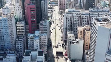 Waterloo Yolu boyunca Büyük Şehir Atardamarı Kowloon, Ekim 12025