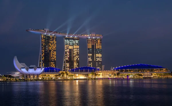 Verlichte Skyline Singapore Nachts — Stockfoto