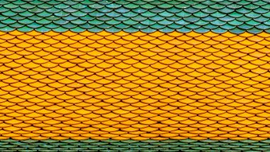 Bangkok 'taki Wat Suthat Budist Tapınağı' ndaki çatı kiremitleri