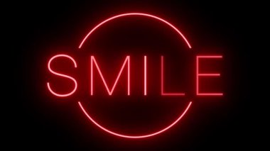 SMILE için siyah bir arkaplan üzerinde parlayan yanıp sönen kırmızı retro tarzı neon tabela