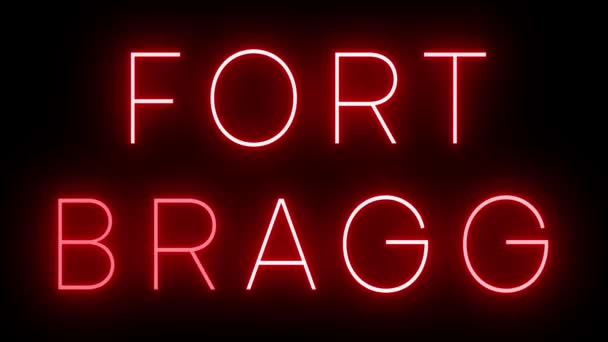 在Fort Bragg的黑色背景下闪烁着红色复古风格的霓虹灯标志 — 图库视频影像