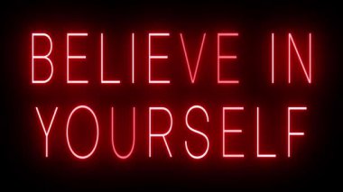 Parıldayan kırmızı retro tarzı neon ışığı siyah bir arkaplan üzerinde parlıyor.