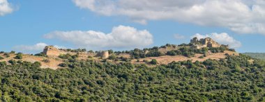 Kuzey İsrail 'deki Golan Tepeleri' ndeki Nimrod Kalesi 'nin harabelerinin manzarası.
