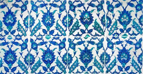 Mavi Çiçekli Osmanlı Kiremitleri — Stok fotoğraf