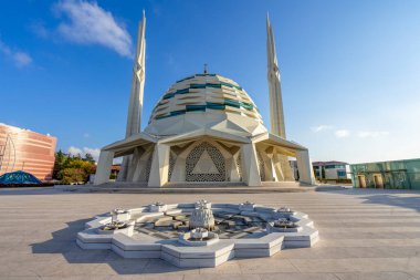 İstanbul, Türkiye 'deki Marmara Üniversitesi İlahiyat Fakültesi Camii.