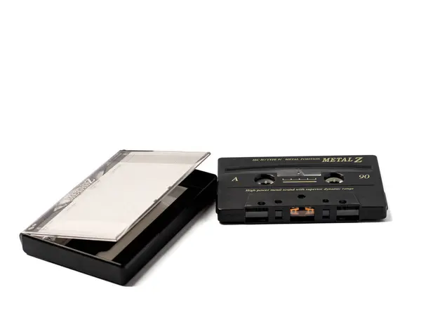 Beyaz arka plan üzerinde Vintage Audio kaset