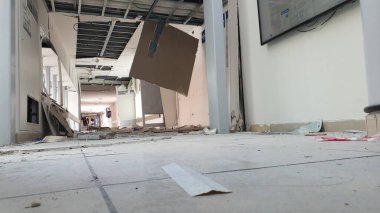 ASHKELON, İSRAİL. 22 Ekim 2023. Ashkelon 'daki Barzilai hastanesine yapılan Hamas roket saldırısından sonra. Roketlerin ve şarapnellerin yol açtığı ciddi hasar..