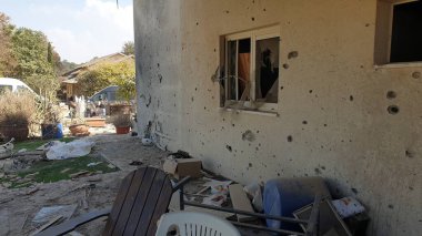 BE'ERI (BEERI), ISRAEL. 22 Ekim 2023. Hamas 'ın 7 Ekim' de İsrail 'in Gazze sınırındaki Be' eri kentine düzenlediği terörist saldırısından sonra. En az 1200 kişinin ölümüne yol açtı. Düzenleyici resim.