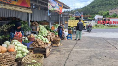Asya 'daki geleneksel sokak pazarı