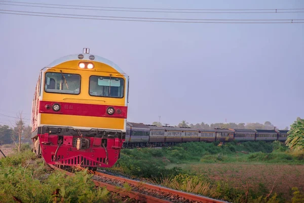 Passenger Train Diesel Locomotive Passing Railway Curve — Stock Photo, Image