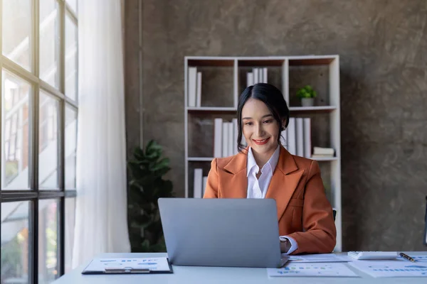 Asian Business Woman Using Calculator Laptop Doing Math Finance Office — Fotografia de Stock