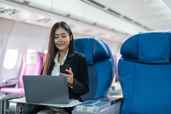 Transport Tourism Technology Concept Business Woman Smartphone Laptop Traveling Plane — Stock Photo, Image