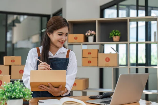 Business Home Asian Woman Preparing Package Delivery Box Shipping Shopping — Stock Fotó