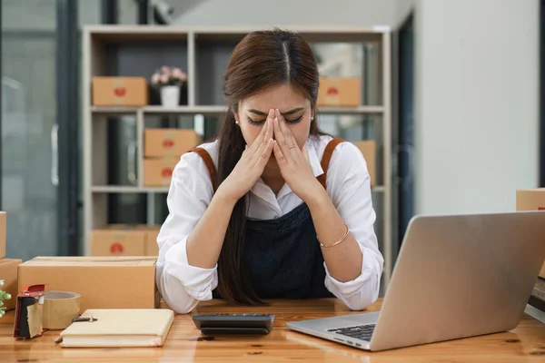 Small Online Business Owner Asian Woman Wearing Apron Stressed Headache — Stock Photo, Image