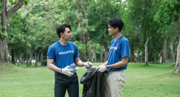 Voluntariado Caridad Limpieza Jóvenes Ecología Concepto Grupo Voluntarios Felices Con — Foto de Stock