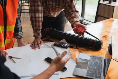 Mimar Mühendis Tasarımı Planlama Konsepti üzerinde çalışıyor. İnşaat Konsepti.