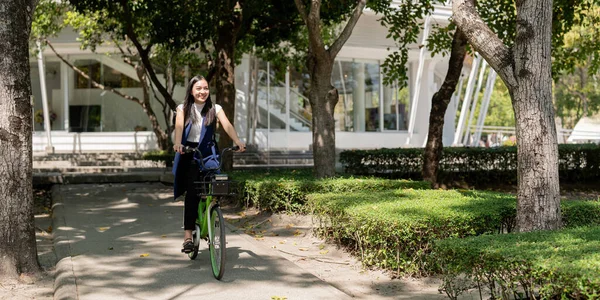 Asian Businesswoman Bicycle Work Office Bike Commuting Happy Businesswoman Using — Stock Photo, Image
