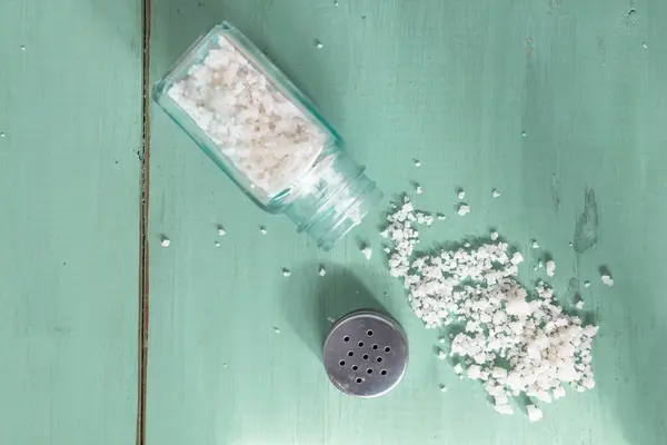 Coarse Salt Turquoise Wooden Background — Stock Photo, Image