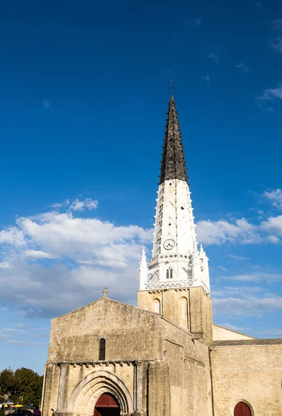Fransa 'nın R adasındaki Ars-en-R' deki Saint-tienne Kilisesi