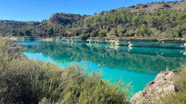 Laguna de la lengua in Lagunas de Ruidera, Castilla la la Mancha, İspanya