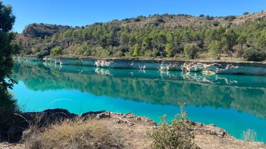 Laguna de la lengua in Lagunas de Ruidera, Castilla la la Mancha, İspanya
