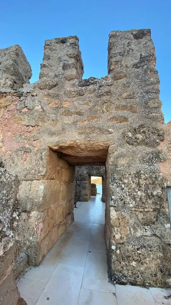 皮尔罗亚城堡 Pearroya Castle 是西班牙卡斯蒂利亚 拉曼查阿尔瓦市的一座防御工事 — 图库照片