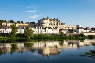 Amboise Kraliyet Şatosu, Loire Şatosu 'nun mükemmel bir örneği.