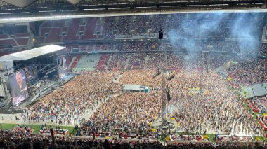 Madrid, Espaa; 17 Haziran 2024: Bruce Springsteen Madrid 'i Sallıyor: Civitas Metropolitano Stadyumu' ndaki heyecan verici konser
