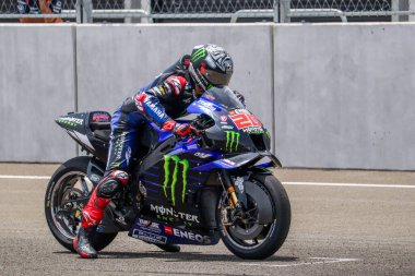 MotoGP 2022 . Fabio Quartaro (20). Canavar Enerjisi Yamaha Takımı. Pertamina Mandalika Uluslararası Pist Endonezya 'da. (Editör Yayınları) Yakalanan: 16 Şubat 2022 Kuta, Central Lombok, Batı Nusa Tenggara, Endonezya.